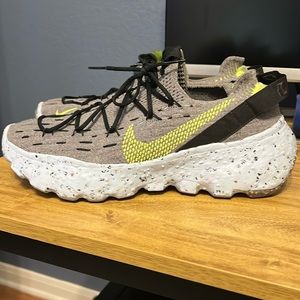 Nike Space Hippie 04